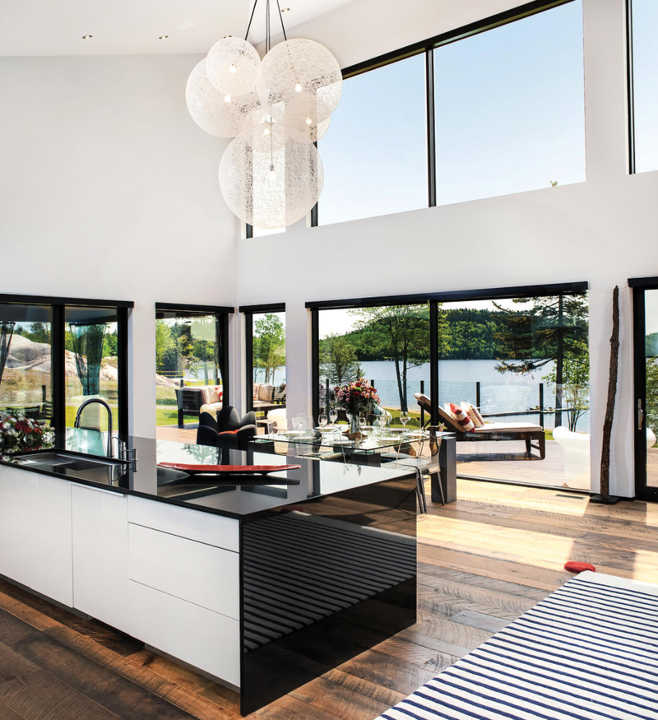 Luxurious Kitchen Lake Utopia